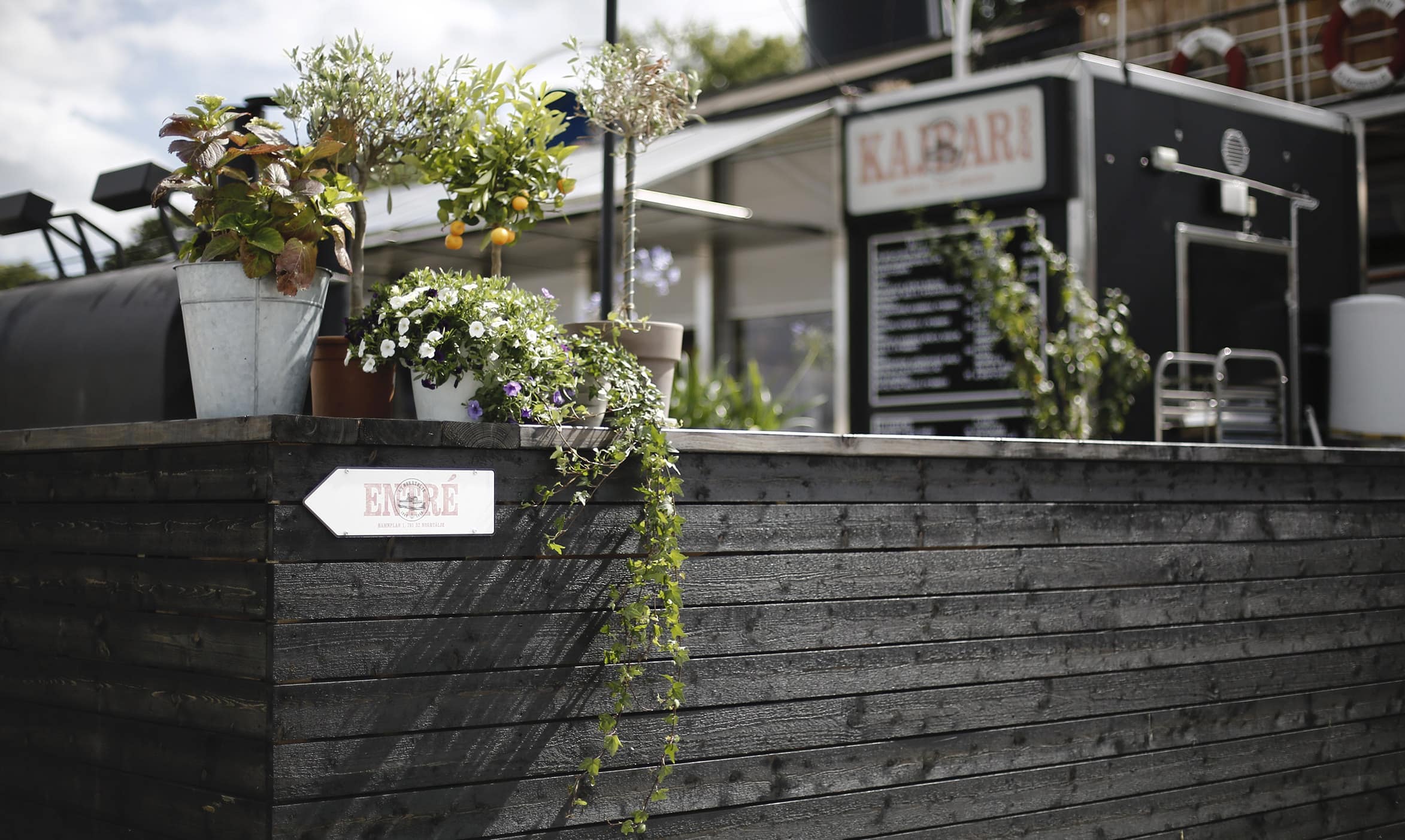 s/s Norrtelje – kajen, Grafstad Designbyrå