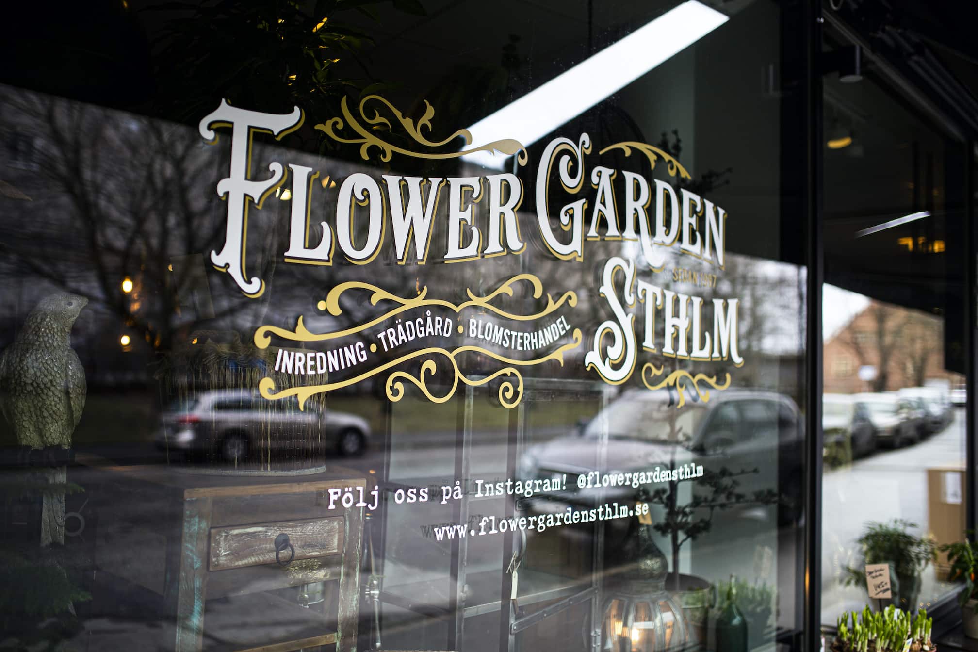 Flowergarden Stockholm – fönsterdekor, Grafstad Designbyrå